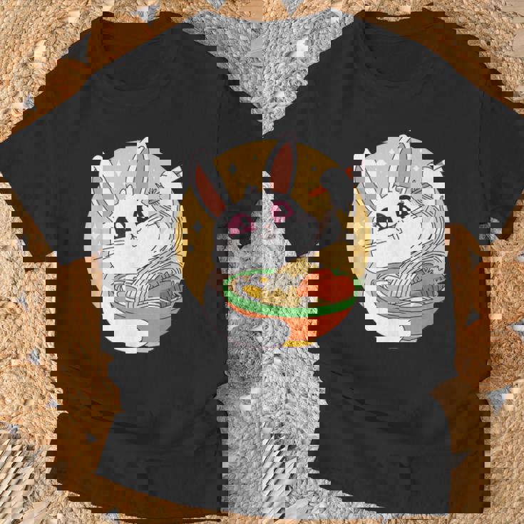 かわいい ウサギ 食べる ラーメン 漫画 カワイイ 食べ物 好き Tシャツ 高齢者への贈り物