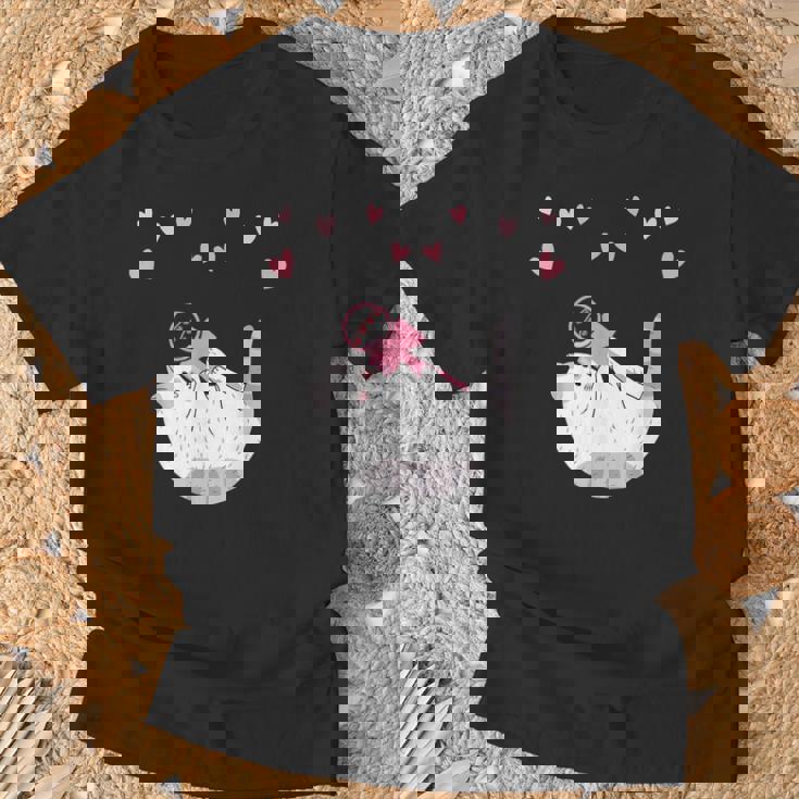 かわいい毛糸の猫はけん玉ハートを弾く Tシャツ 高齢者への贈り物