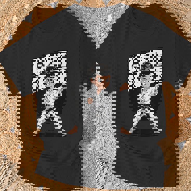 かわいい空手少年 格闘技キッド Tシャツ 高齢者への贈り物