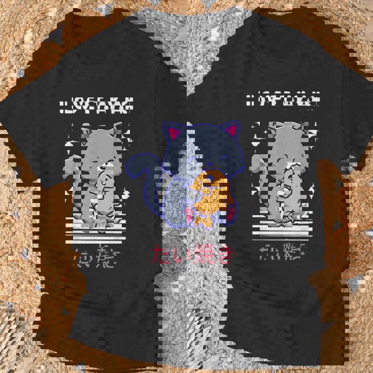 たい焼きが大好き かわいい かわいい 猫がたい焼きを食べる 日本アニメ Tシャツ 高齢者への贈り物
