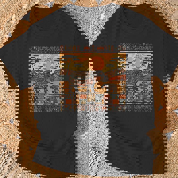 アフリカカバファミリー 部族 ケンテ柄 サファリ ガーナ Tシャツ 高齢者への贈り物