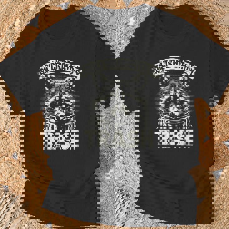 アライグマ ゴミに気を取られる アライグマ ゴミ男 Tシャツ 高齢者への贈り物