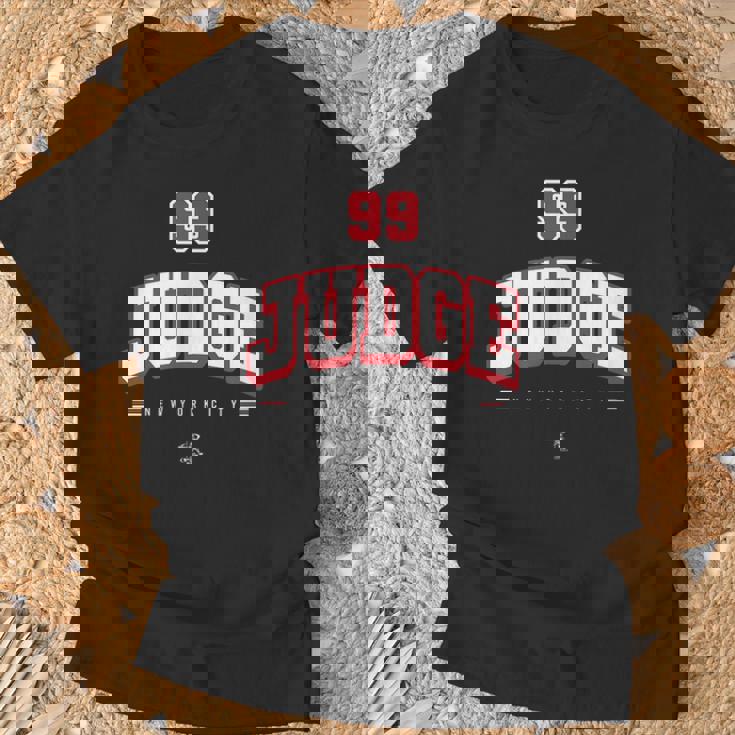 アーロン・ジャッジ選手アーチ・ゲームデー Tシャツ 高齢者への贈り物