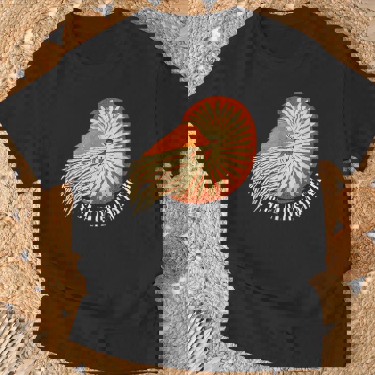 オウムガイ 海の生き物 太古の時代 海を救う Tシャツ 高齢者への贈り物