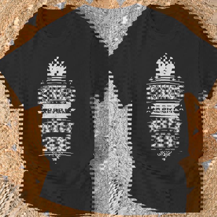 キングスは2006年3月に誕生 20歳の誕生日 男性 男の子 Tシャツ 高齢者への贈り物