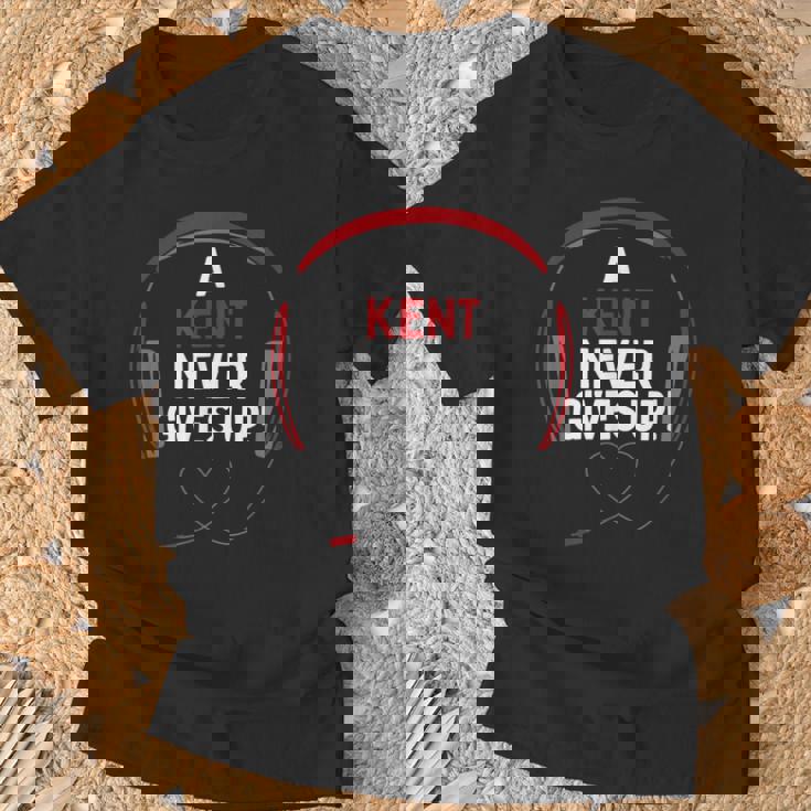 ゲーム用引用句「A Kent Never Gives Up」ヘッドセット パーソナライズ Tシャツ 高齢者への贈り物