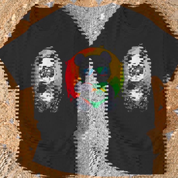 サングラス付きパンダ ラスタカラー Tシャツ 高齢者への贈り物