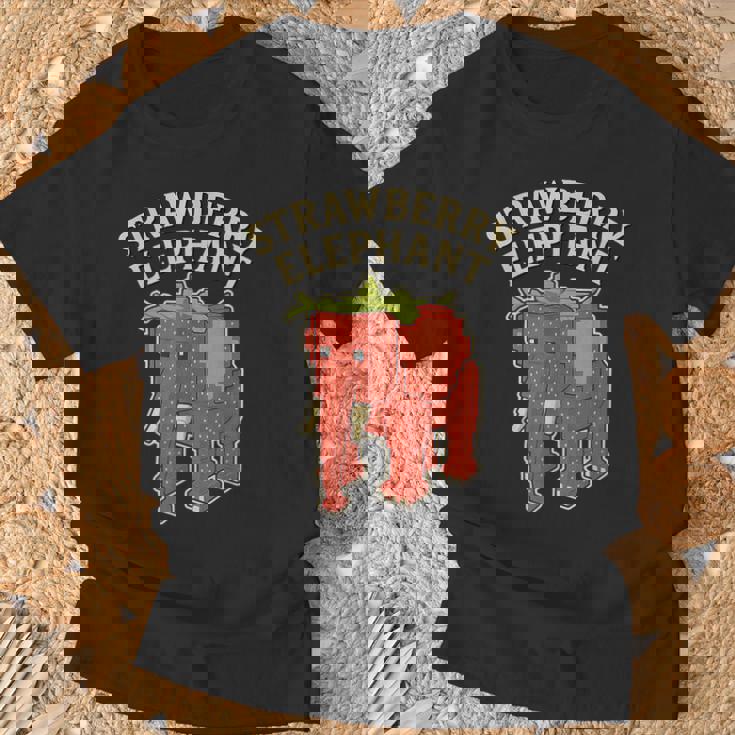 ストロベリーエレファント 面白いイタリアンブレインロットゲームミーム Tシャツ 高齢者への贈り物