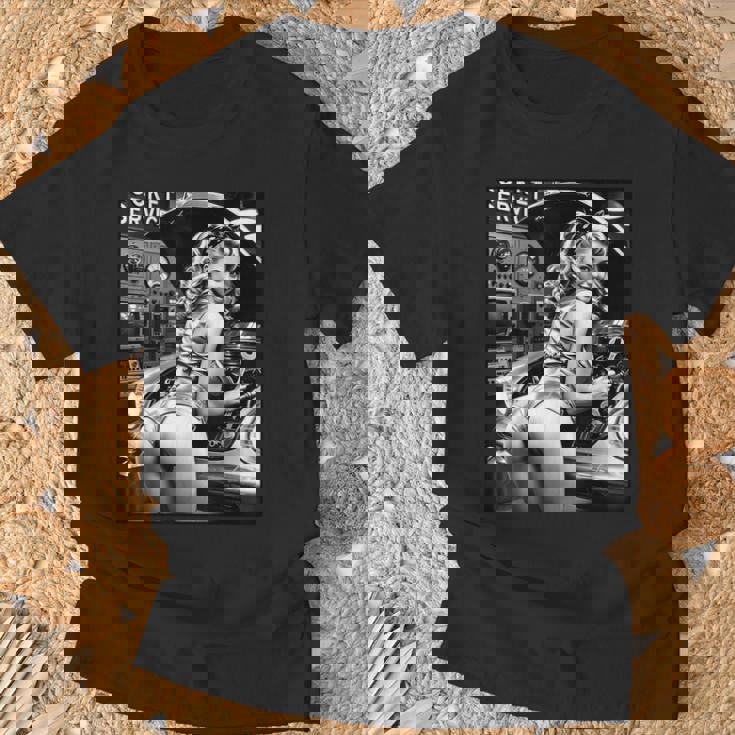 セクシーガールグラフィックtシャツ セクシーブロンドメカニックピンナップガールbw Tシャツ 高齢者への贈り物