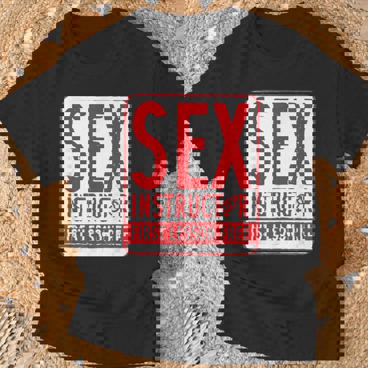 セックスインストラクター、バチェラーパーティー、面白いバチェラーパーティーのアイデア Tシャツ 高齢者への贈り物