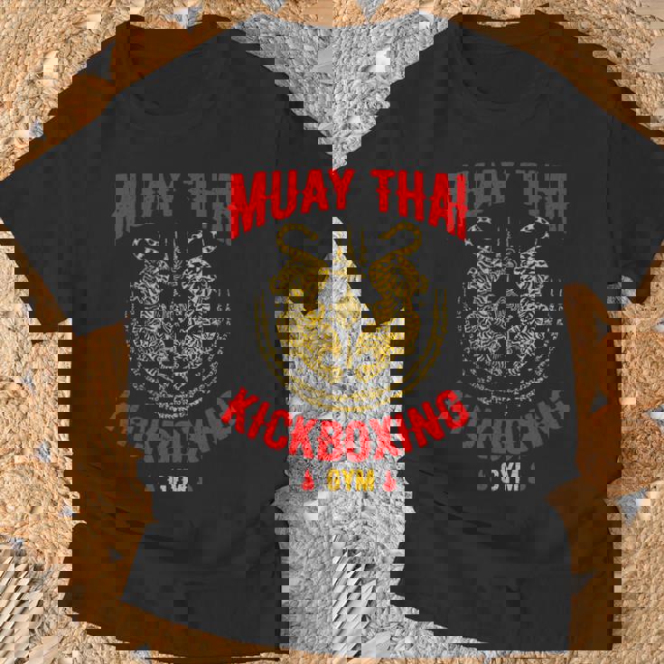 タイガームエタイキックボクシングジムmmaトレーニングギフト Tシャツ 高齢者への贈り物