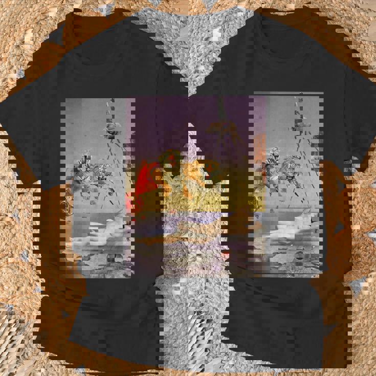 ダリの蜂の飛びによって生じる夢 Tシャツ 高齢者への贈り物