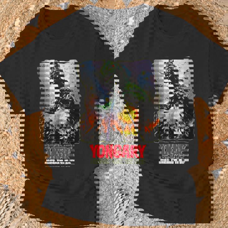 ディープホラーsfからのヨンガリーモンスター Tシャツ 高齢者への贈り物