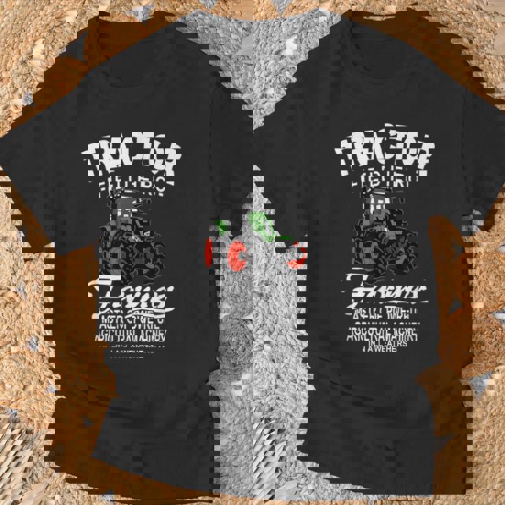 トラクター、トラクター、トラクター、農業 Tシャツ 高齢者への贈り物