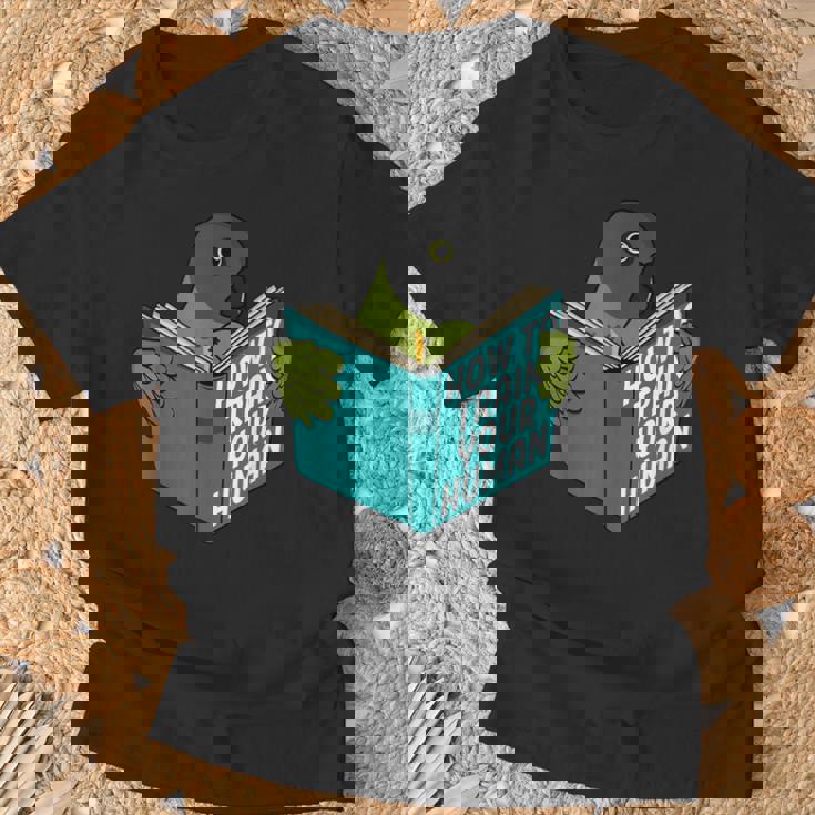 トレイン・ユア・ヒューマン I ブック・パロット I セネガルオウム Tシャツ 高齢者への贈り物