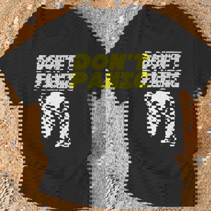 ファンアート ヒッチカーの銀河ガイド ドントパニック Tシャツ 高齢者への贈り物