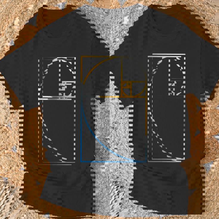 フィボナッチ 黄金比 幾何学 数学 Tシャツ 高齢者への贈り物