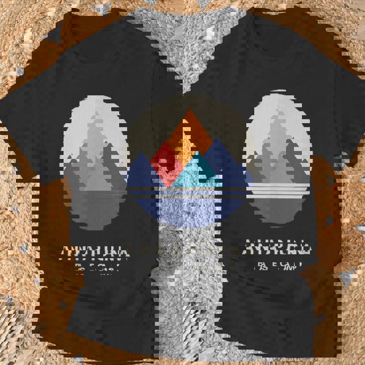 ミニマルなアンナプルナベースキャンプ 山モチーフ ハイキング Tシャツ 高齢者への贈り物