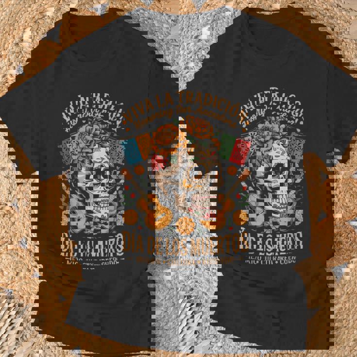 メキシコの遺産 ディア・デ・ロス・ムエルトス・カラベラ Tシャツ 高齢者への贈り物