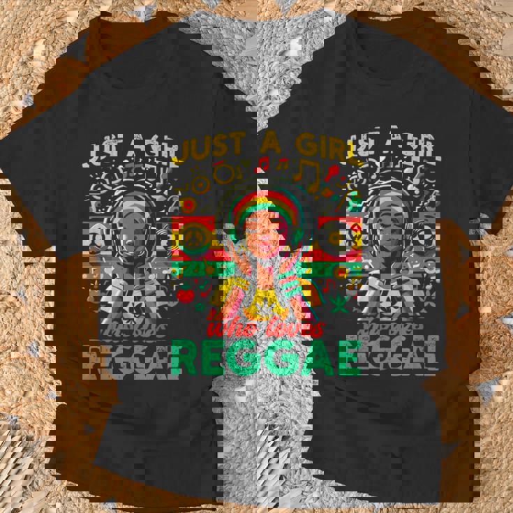 レゲエが大好きな少女 ジャマイカ音楽 おもしろラスタ Tシャツ 高齢者への贈り物