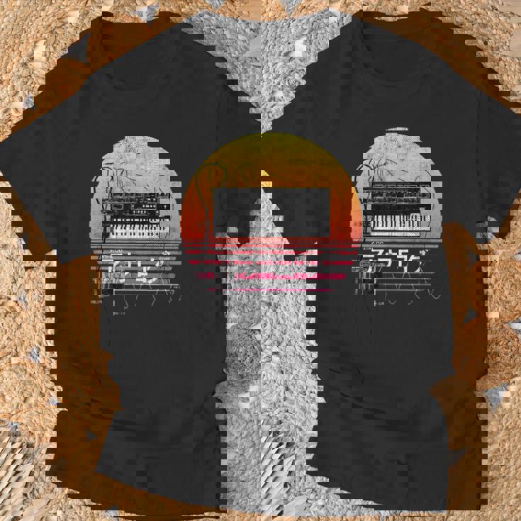 レトロ 80年代 日本風 シンスウェーブ アナログシンセサイザー Tシャツ 高齢者への贈り物