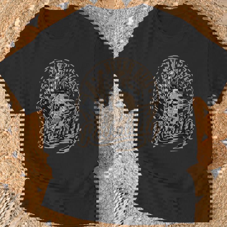 ロカビリーネバーダイスカルバーバーロッカー美容師 Tシャツ 高齢者への贈り物