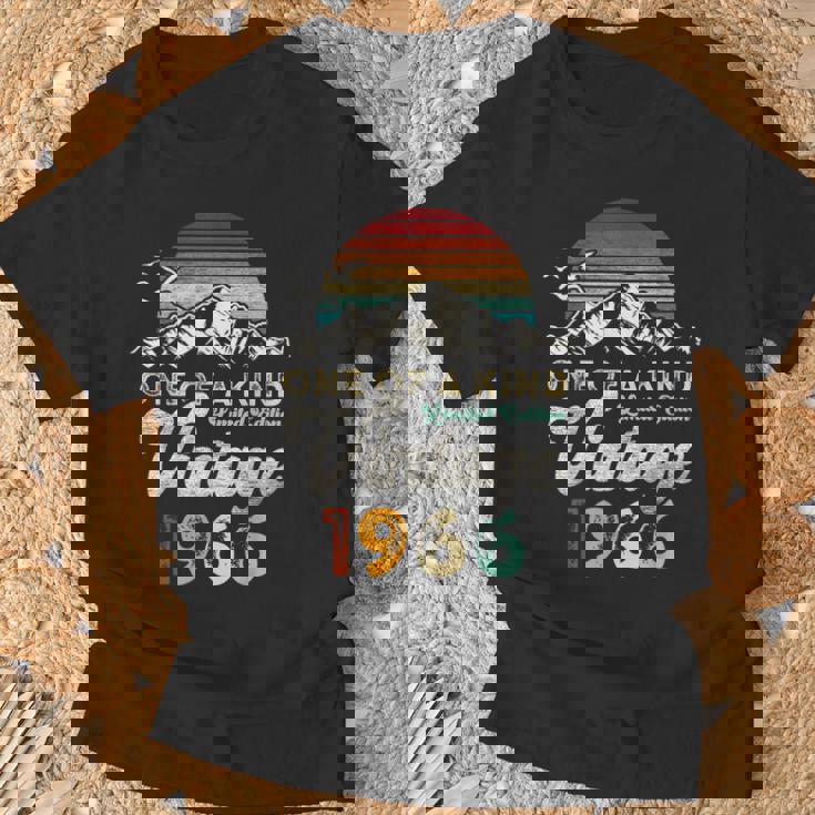 ヴィンテージ 1966 誕生日 60年 マウンテン レトロ Tシャツ 高齢者への贈り物