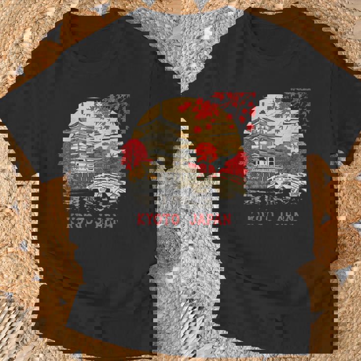 京都 日本 パゴダ 秋 風景 アート お土産 Tシャツ 高齢者への贈り物