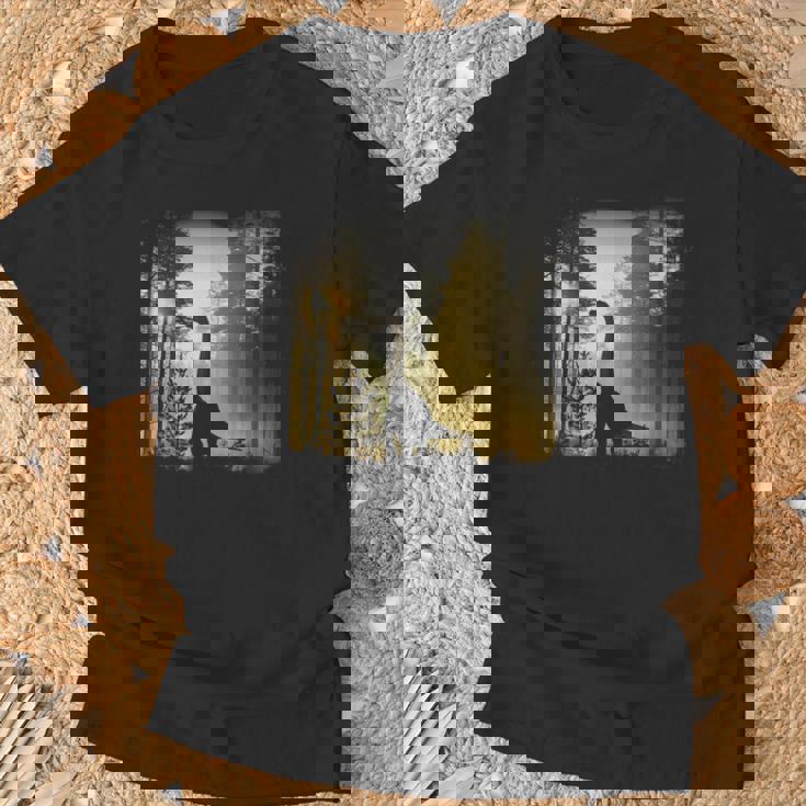 夜明けの竜脚類恐竜の森 リアルなグラフィックデザイン Tシャツ 高齢者への贈り物