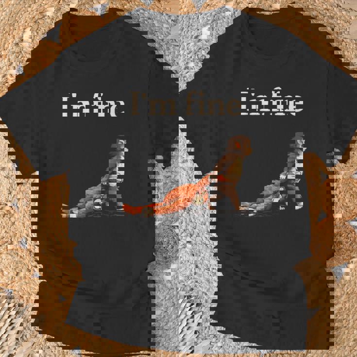 悲しい猿のパンチミームとオレンジのおもちゃで私は元気です Tシャツ 高齢者への贈り物