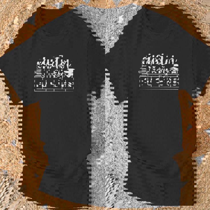 教育は成功への鍵 Tシャツ 高齢者への贈り物