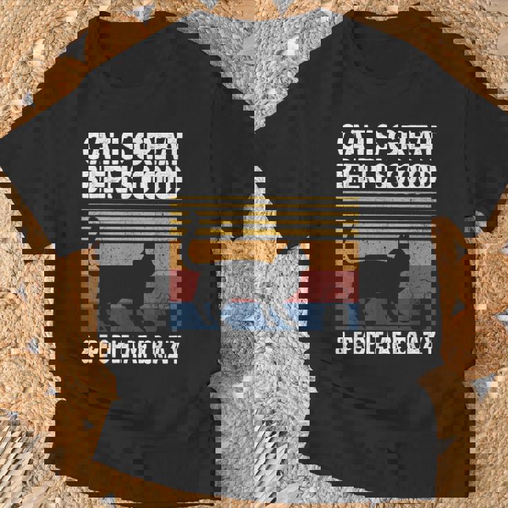 猫は素晴らしい ビールは美味しい、そして人々はクレイジー ビルマ猫 Tシャツ 高齢者への贈り物