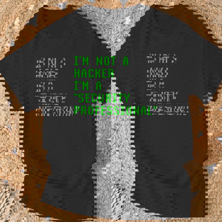 私はハッカーではありません私はサイバーセキュリティの専門家のコンピューターです Cyberecurity Tシャツ 高齢者への贈り物