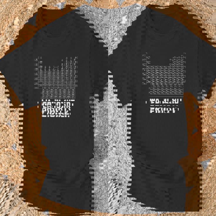 私は定期的にこのシャツを着ています Tシャツ 高齢者への贈り物