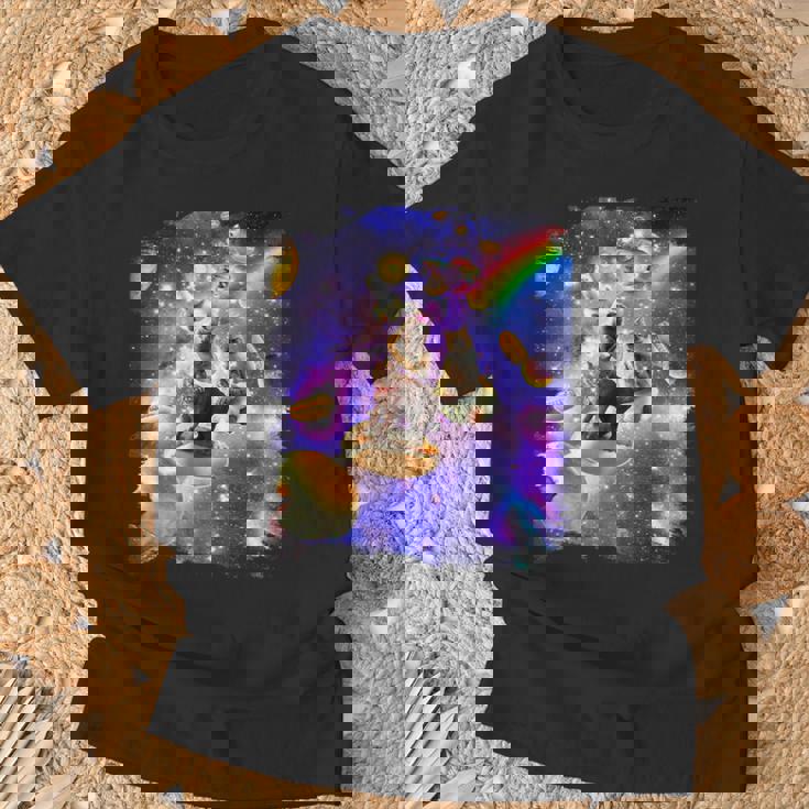 虹銀河のホットドッグに乗る宇宙の猫 Tシャツ 高齢者への贈り物