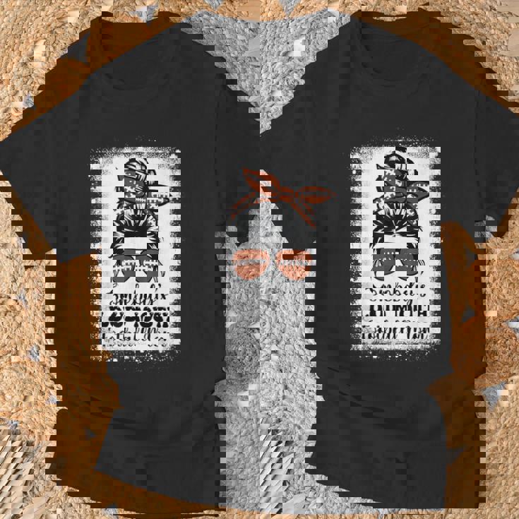 誰かのラウド・マウス・フットボール・マム・チアー・フットボール選手 Tシャツ 高齢者への贈り物