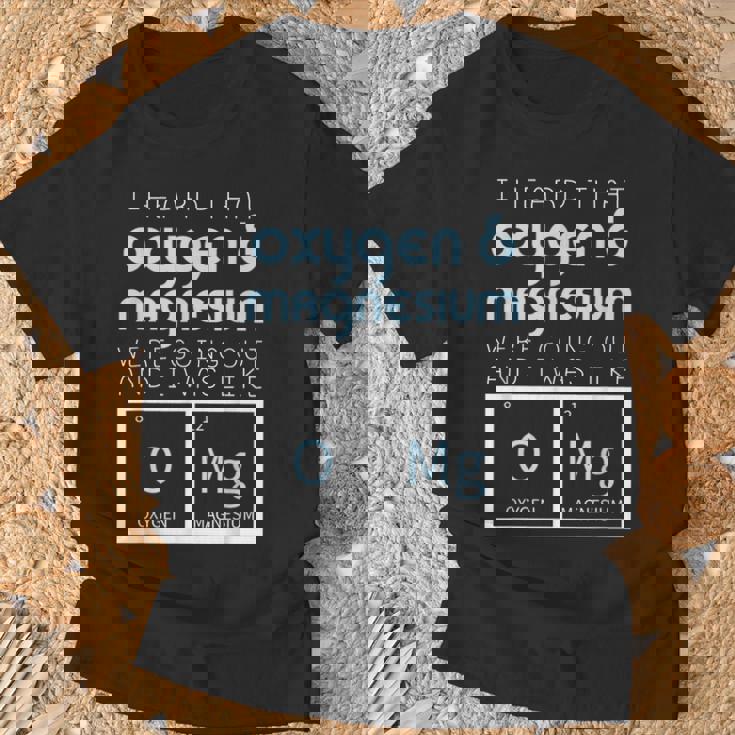 酸素 マグネシウム お出かけ 科学 Omg おもしろ化学 オタク Tシャツ 高齢者への贈り物