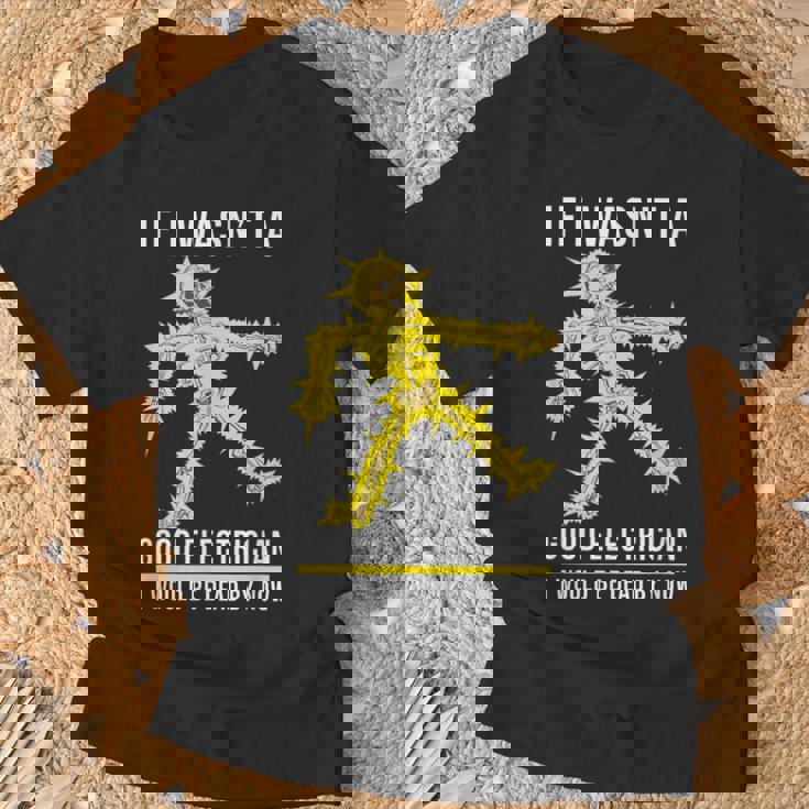 メンズ 電気技師が下手だったら骨が感電死する Tシャツ 高齢者への贈り物