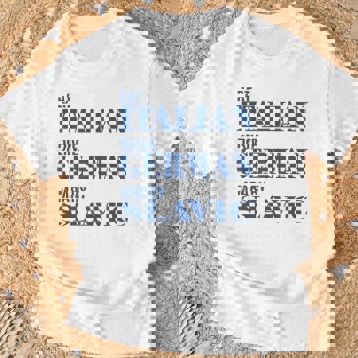 Eat Italian Drive German Marrylavic Quote Car ユーモア Tシャツ 高齢者への贈り物