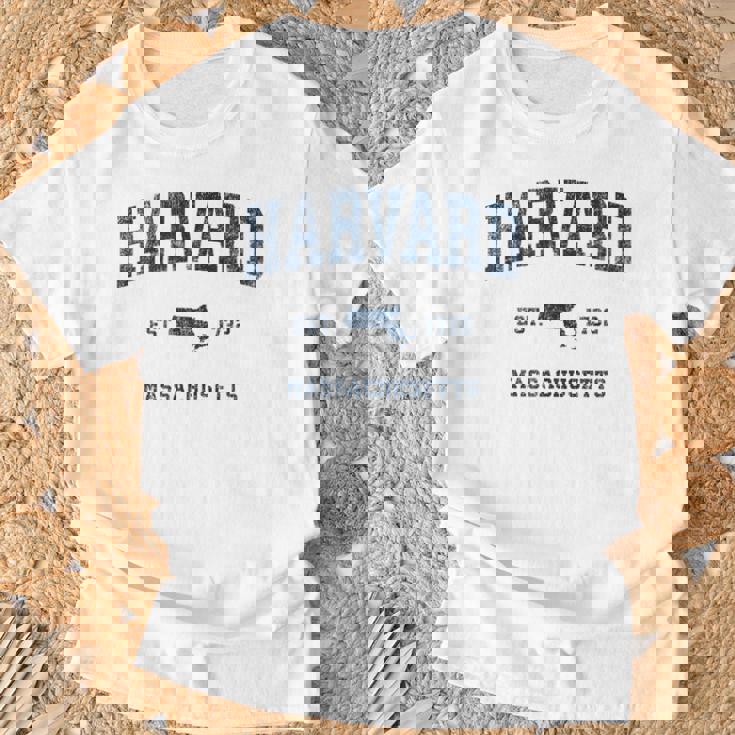 Harvard マサチューセッツ州 ヴィンテージ スポーツ デザイン ネイビー プリント Tシャツ 高齢者への贈り物