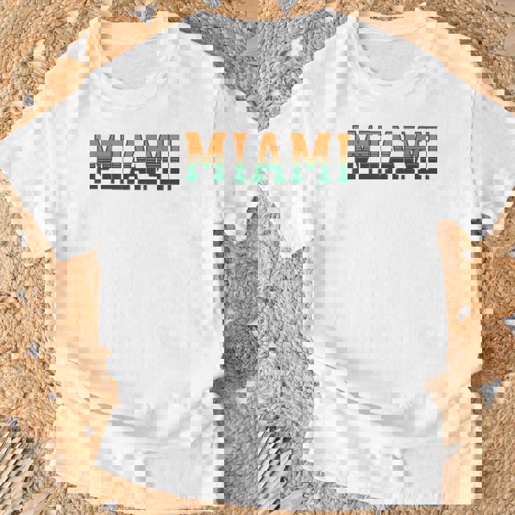 Retro Miamiintage Classic Miami Tシャツ 高齢者への贈り物