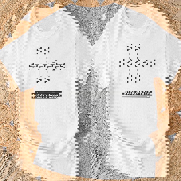 アルコールはソリューション 化学成分エタノール Tシャツ 高齢者への贈り物