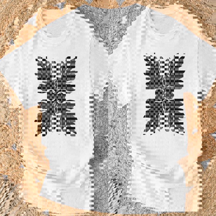 ブラック・パラカ・ウル Tシャツ 高齢者への贈り物