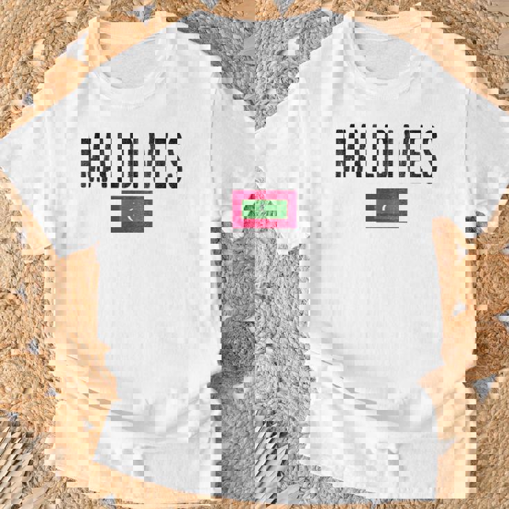 モルディブ国旗-お土産モルディブ。 Tシャツ 高齢者への贈り物