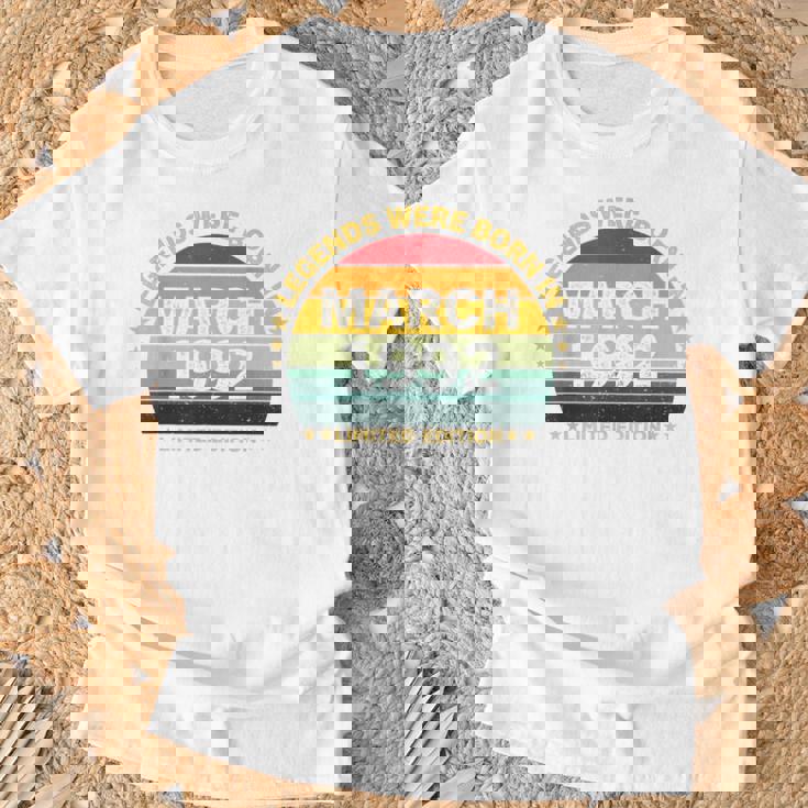 伝説は1992年3月に誕生した 34歳の誕生日 Tシャツ 高齢者への贈り物