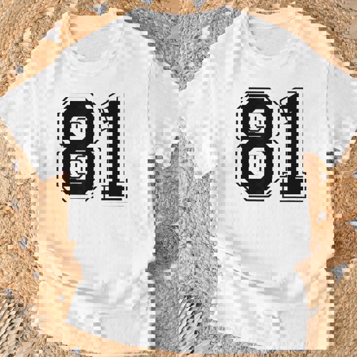 番号 81 Tシャツ 高齢者への贈り物