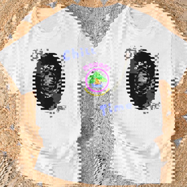 盆栽×レコード 静かに過ごすチル時間デザイン Tシャツ 高齢者への贈り物