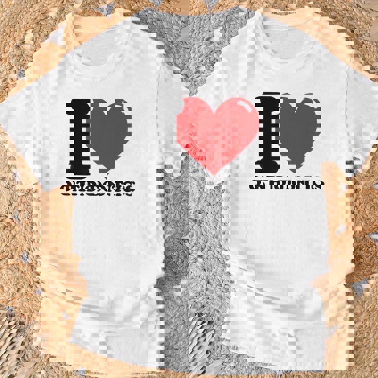 私は歯科矯正が大好きです Tシャツ 高齢者への贈り物