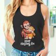 Punch Keep Holding On Cute Baby Monkey グラフィック タンクトップ