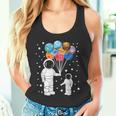 宇宙飛行士 宇宙飛行士 面白い宇宙小人太陽系 天文学 タンクトップ